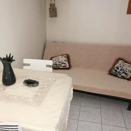 Go2alekos Studio Apartament *